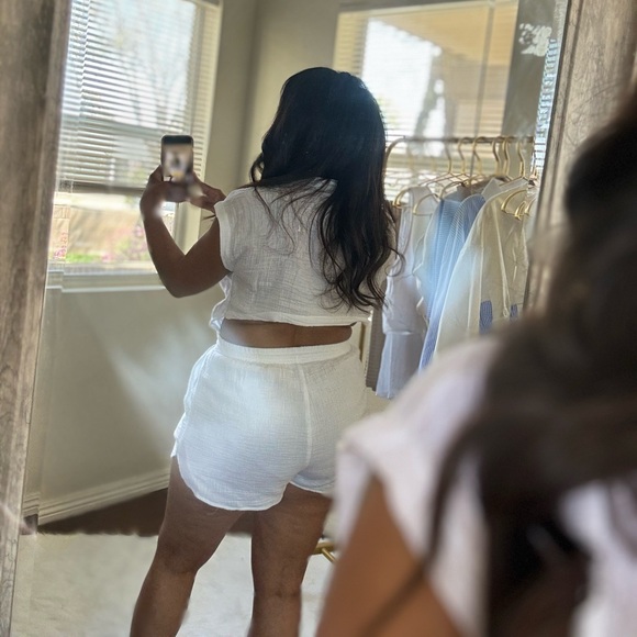 White 1-S 1M 1-L - Picture 2 of 3